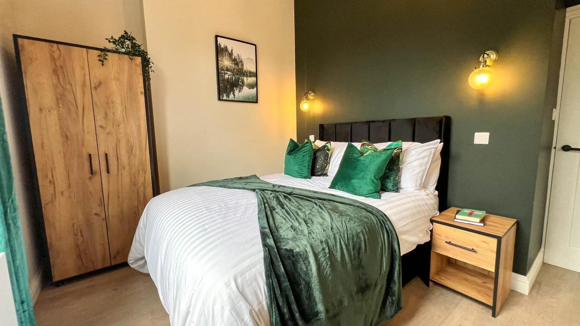 Hanover Apartments - Stylish 1 Bedroom Suites, Sheffield City Centre - Hosted By Stay Host Save