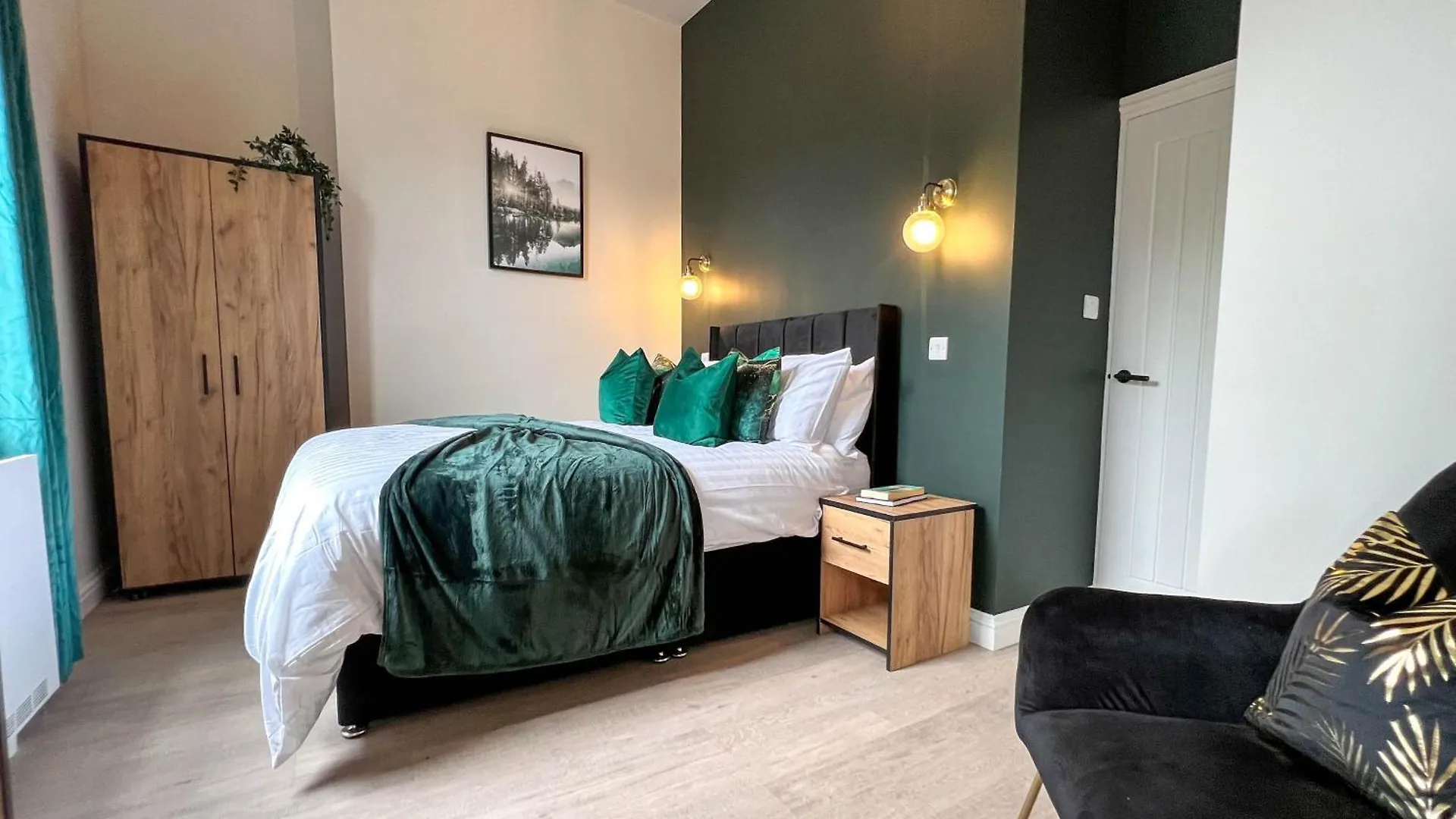 Hanover Apartments - Stylish 1 Bedroom Suites, Sheffield City Centre - Hosted By Stay Host Save