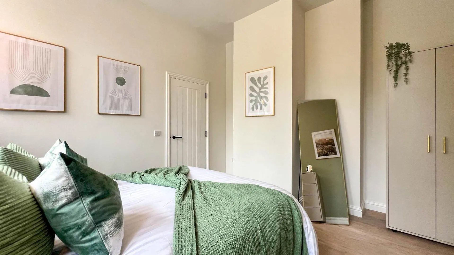 Hanover Apartments - Stylish 1 Bedroom Suites, Sheffield City Centre - Hosted By Stay Host Save