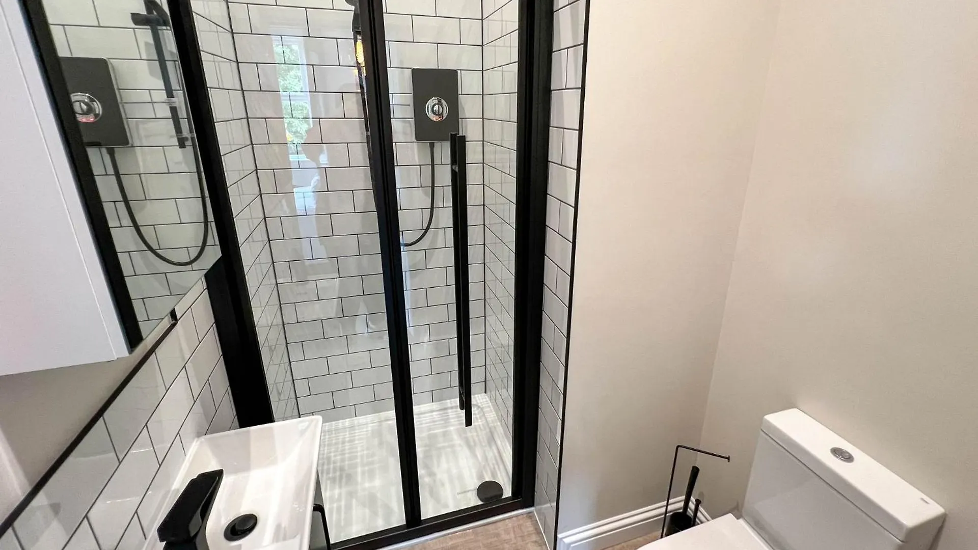 Hanover Apartments - Stylish 1 Bedroom Suites, Sheffield City Centre - Hosted By Stay Host Save